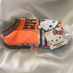 🆕️ SANRIO HELLO KITTY AND FRIENDS NO-SHOW SOCKS (5 PAIRS)